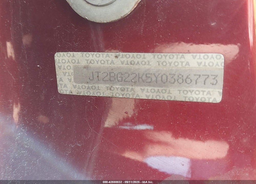 2000 TOYOTA CAMRY LE VIN: JT2BG22K5Y0386773