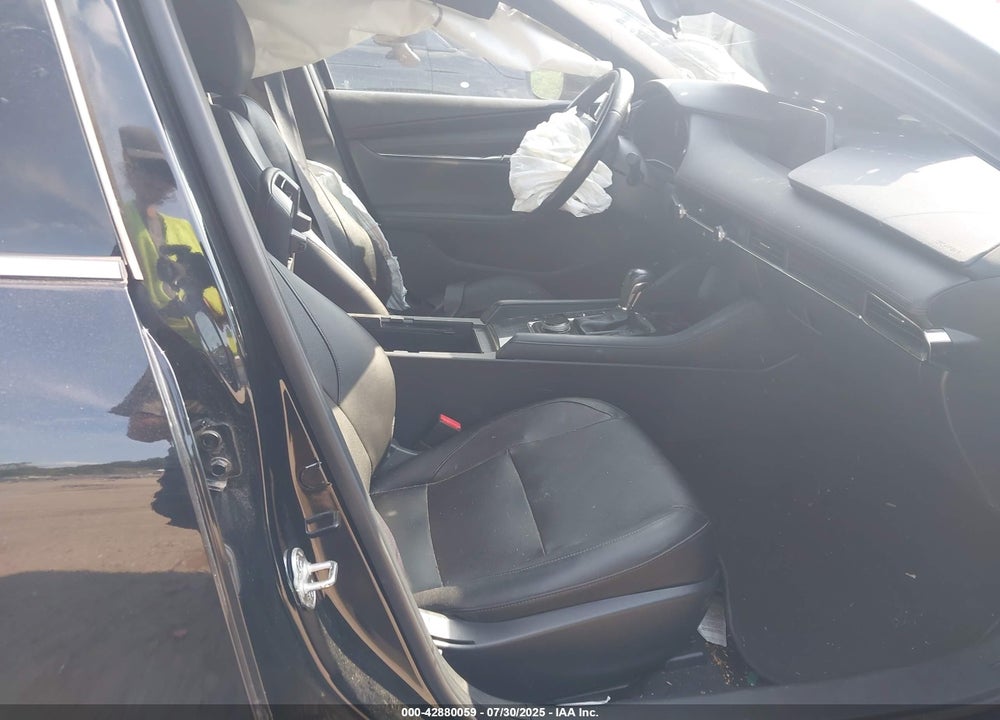2019 MAZDA 3 VIN: JM1BPBNM4K1123132