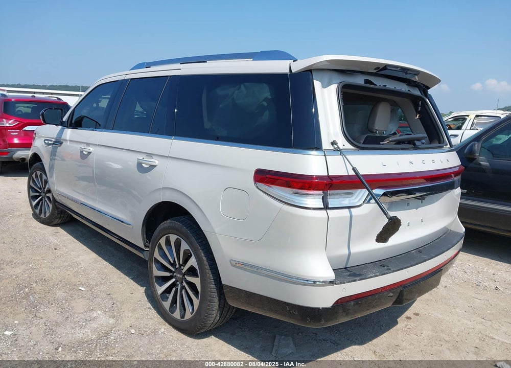 2024 LINCOLN NAVIGATOR RESERVE VIN: 5LMJJ2LG5REL05167