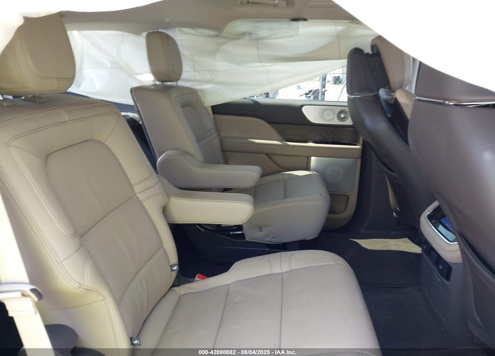 2024 LINCOLN NAVIGATOR RESERVE VIN: 5LMJJ2LG5REL05167