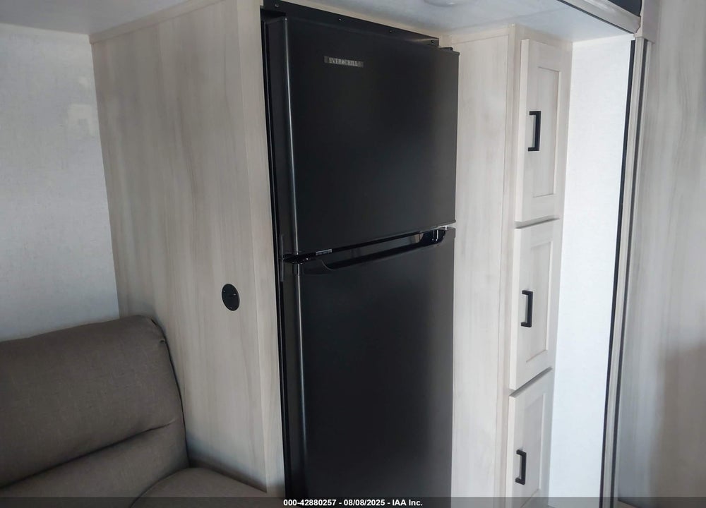 2025 FOREST RIVER SILVER LAKE VIN: 5ZT2SKPB7S9015047