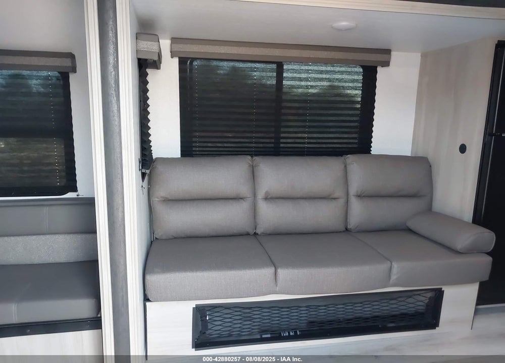 2025 FOREST RIVER SILVER LAKE VIN: 5ZT2SKPB7S9015047