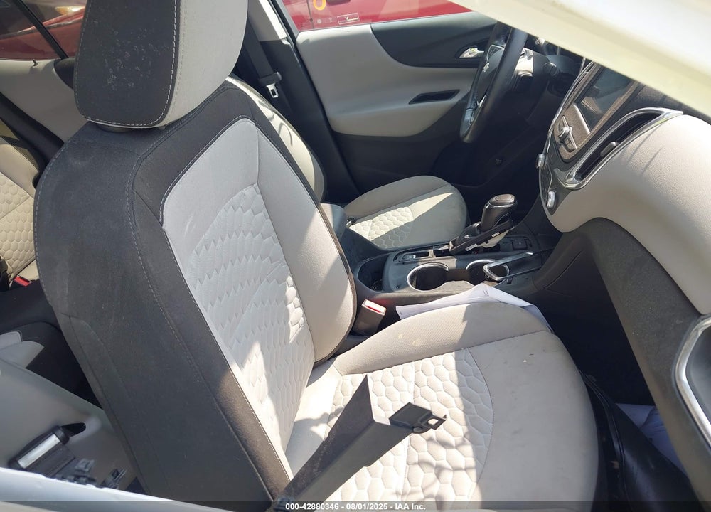 2019 CHEVROLET EQUINOX VIN: 3GNAXTEV5KS663699