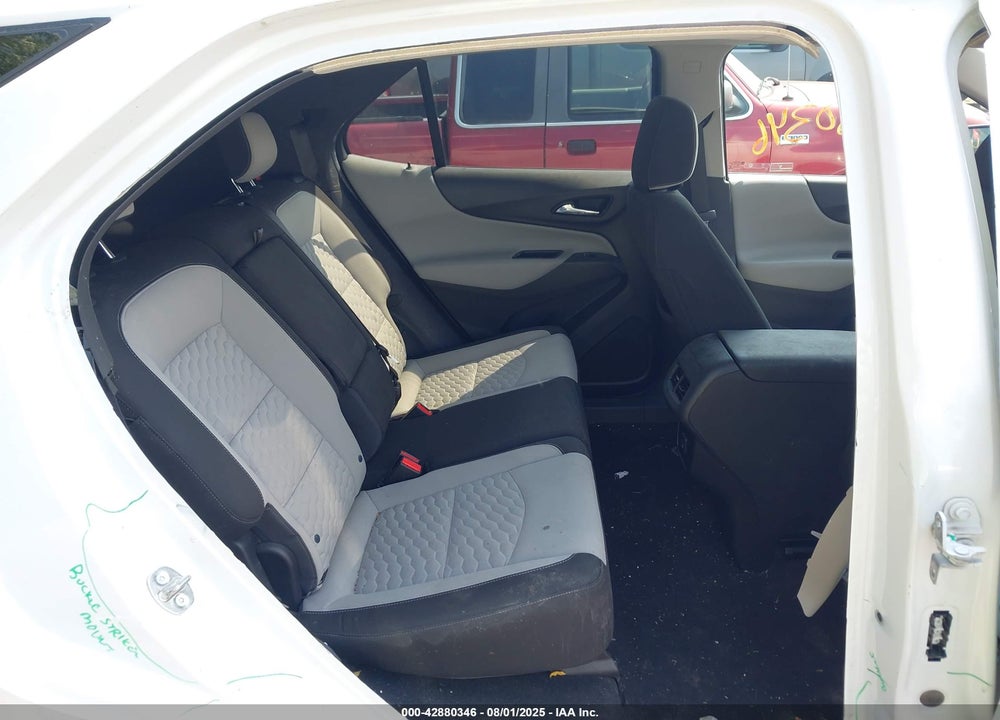 2019 CHEVROLET EQUINOX VIN: 3GNAXTEV5KS663699