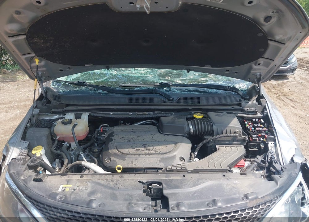 2020 CHRYSLER PACIFICA TOURING L VIN: 2C4RC1BG4LR115323