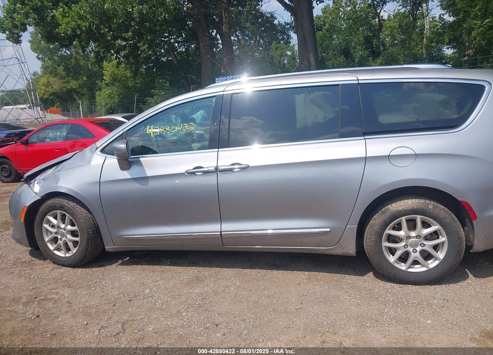 2020 CHRYSLER PACIFICA TOURING L VIN: 2C4RC1BG4LR115323