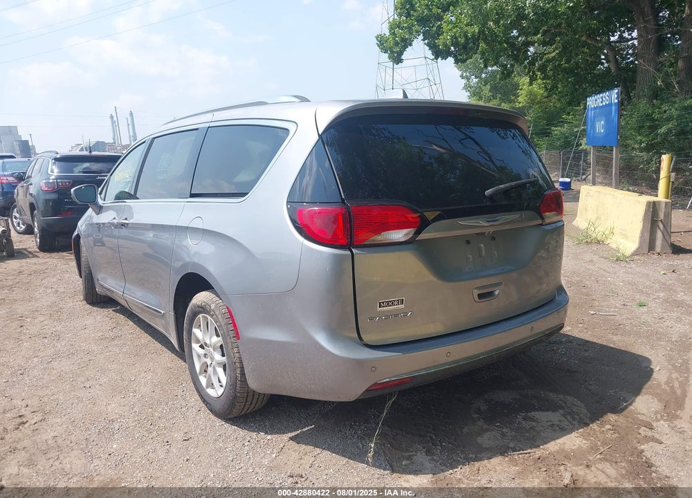 2020 CHRYSLER PACIFICA TOURING L VIN: 2C4RC1BG4LR115323
