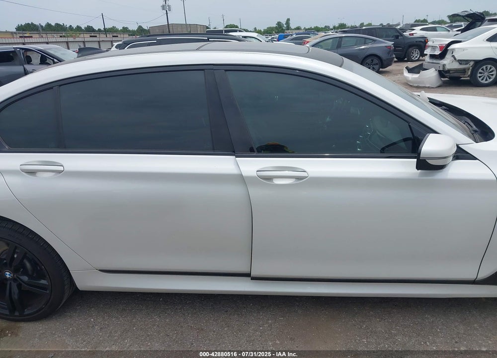 2018 BMW 7 SERIES VIN: WBA7F0C51JGM22868