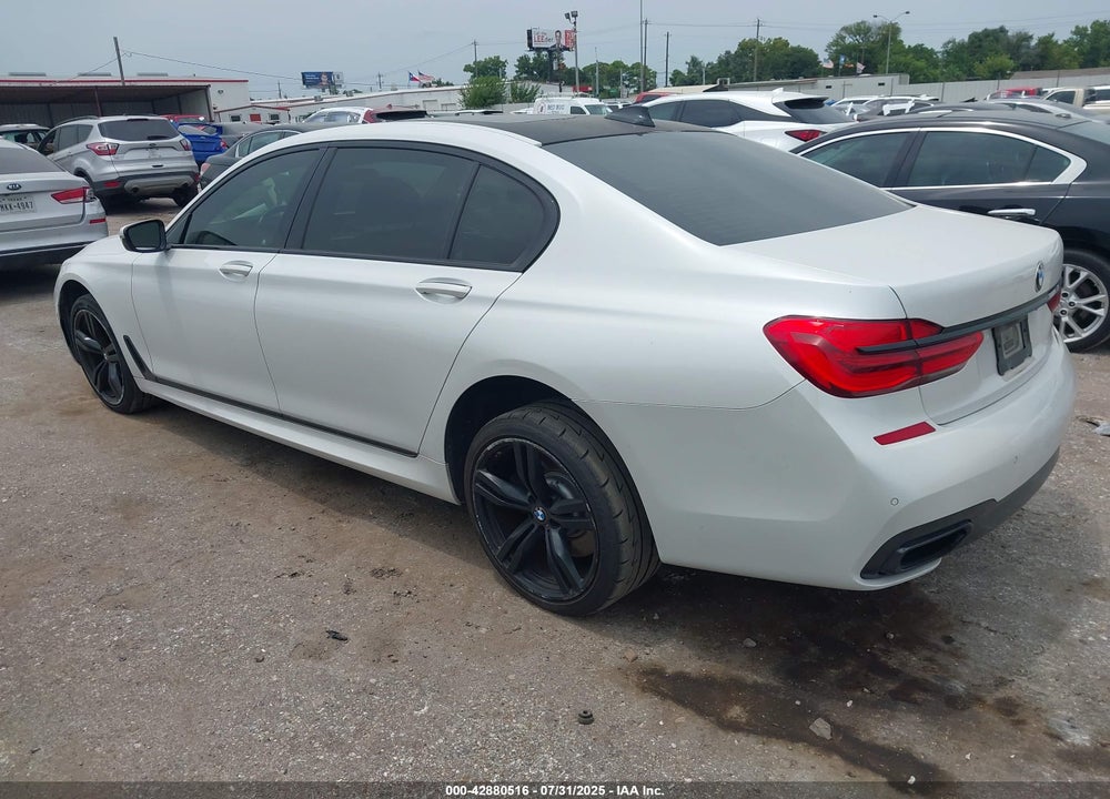 2018 BMW 7 SERIES VIN: WBA7F0C51JGM22868
