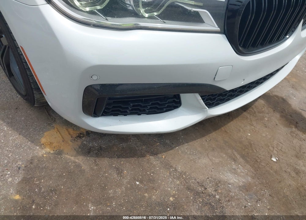 2018 BMW 7 SERIES VIN: WBA7F0C51JGM22868