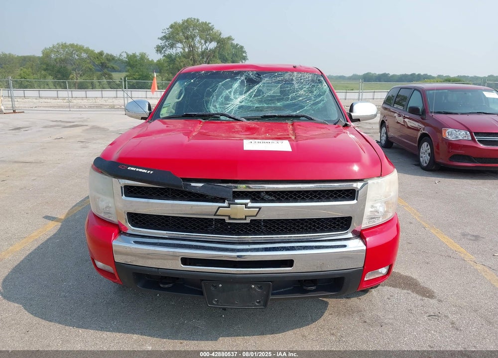 2011 CHEVROLET SILVERADO 1500 VIN: 3GCPKSE31BG283529