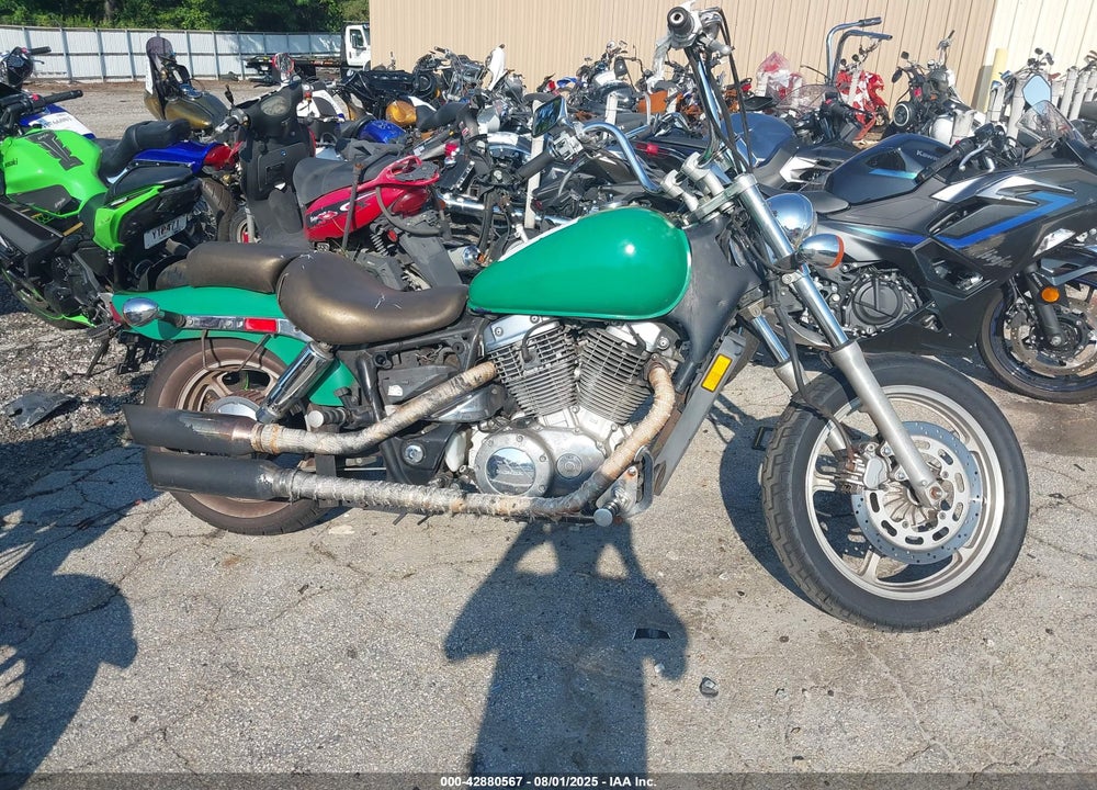 2002 HONDA VT1100 C VIN: 1HFSC18032A602257