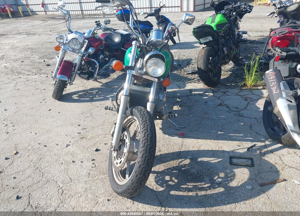 2002 HONDA VT1100 C VIN: 1HFSC18032A602257
