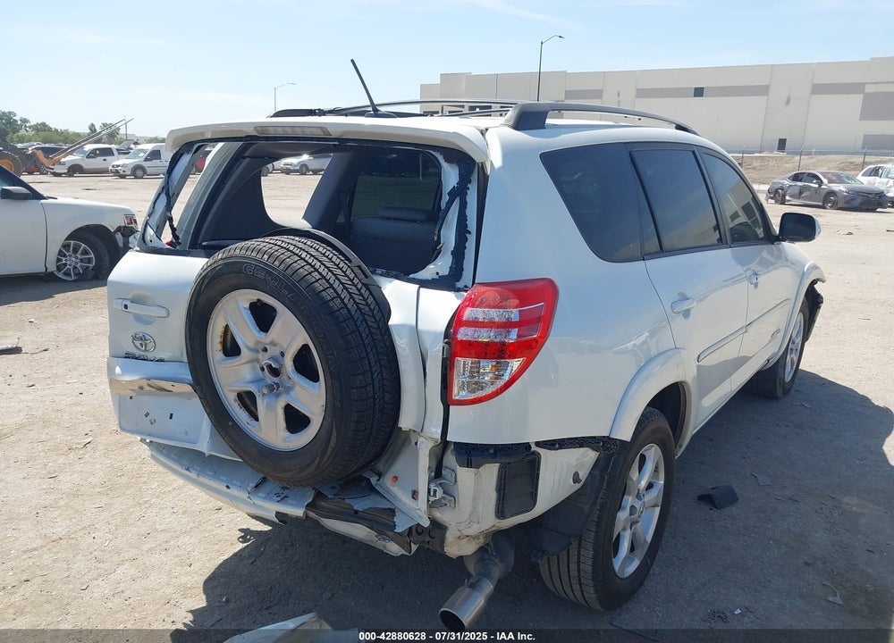 2011 TOYOTA RAV4 VIN: JTMYF4DV2B5039158