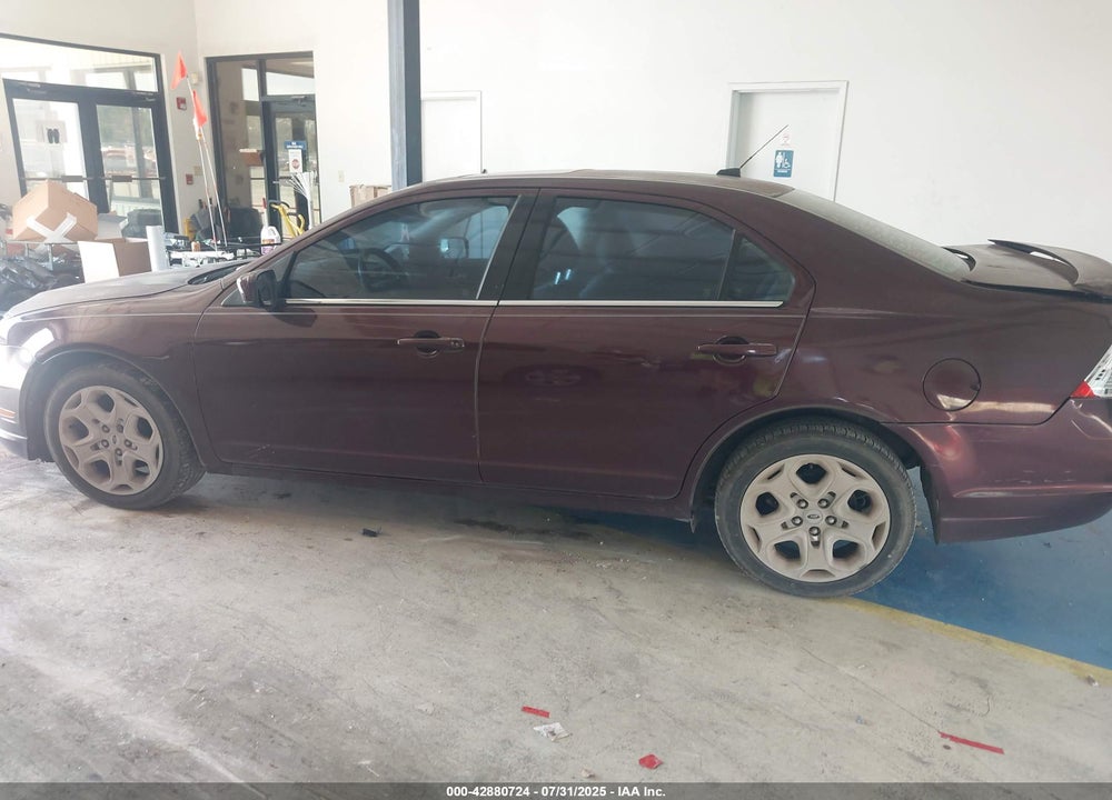 2011 FORD FUSION VIN: 3FAHP0HA1BR327639