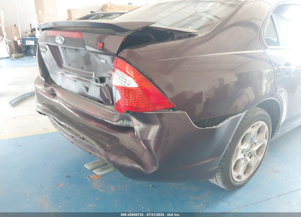 2011 FORD FUSION VIN: 3FAHP0HA1BR327639