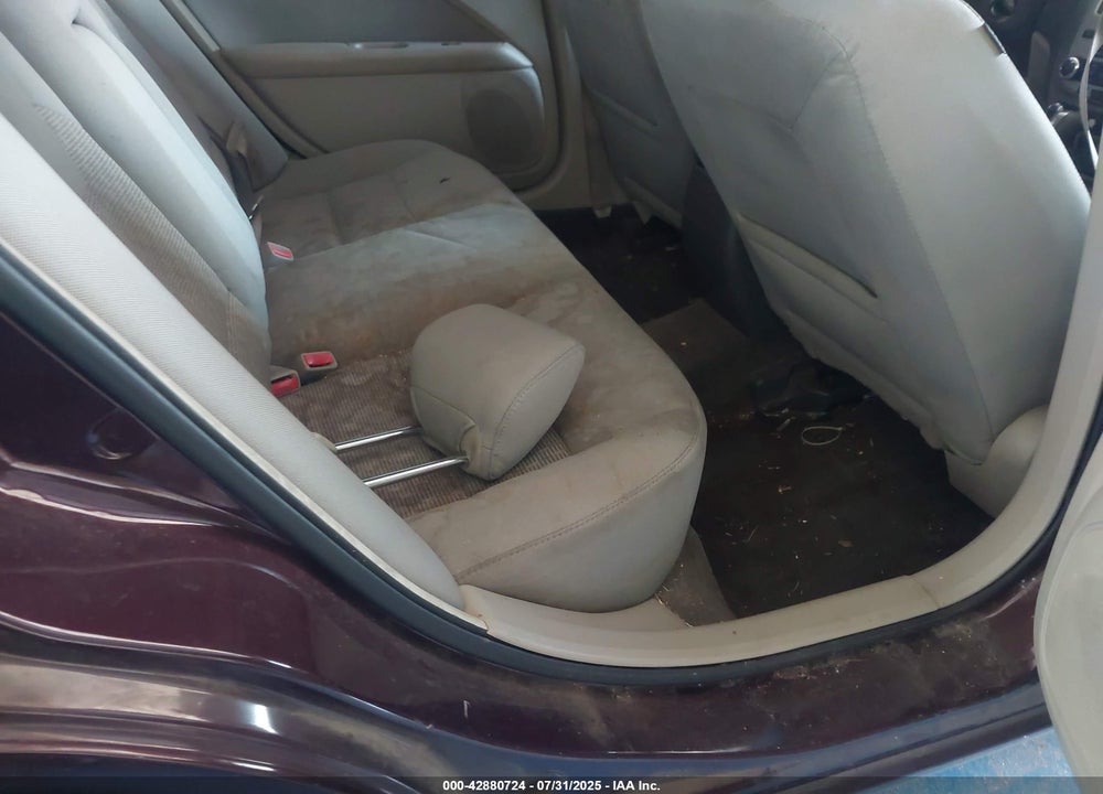 2011 FORD FUSION VIN: 3FAHP0HA1BR327639
