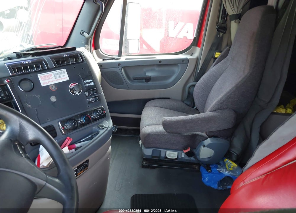2014 FREIGHTLINER CASCADIA 125 VIN: 1FUGGLD62ELFR7311