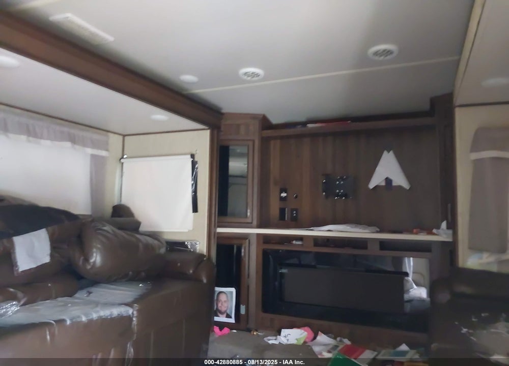 2018 PALOMINO COLUMBUS 389FL VIN: 4X4FCMR28J6008580