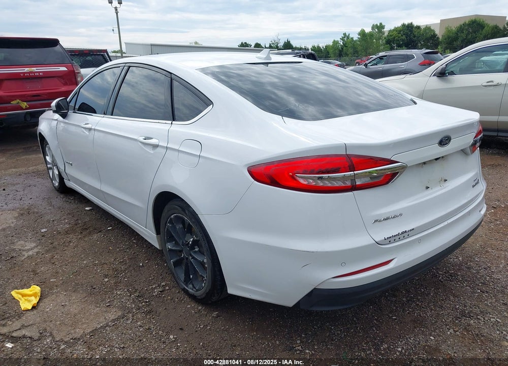2019 FORD FUSION VIN: 3FA6P0LU1KR119916