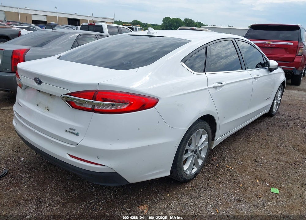 2019 FORD FUSION VIN: 3FA6P0LU1KR119916