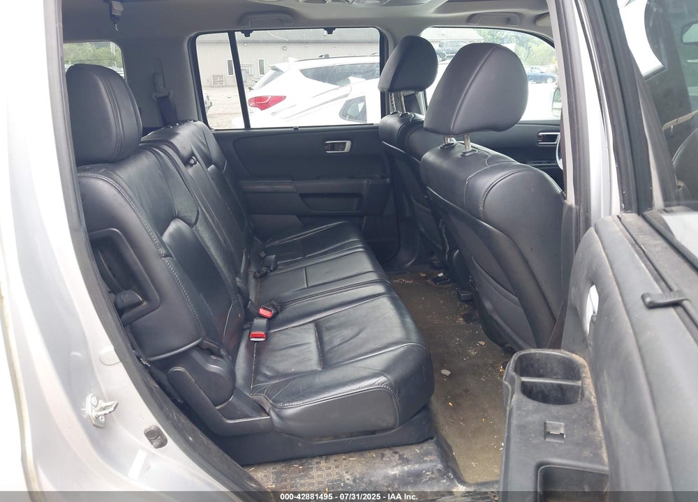 2015 HONDA PILOT VIN: 5FNYF4H90FB058793