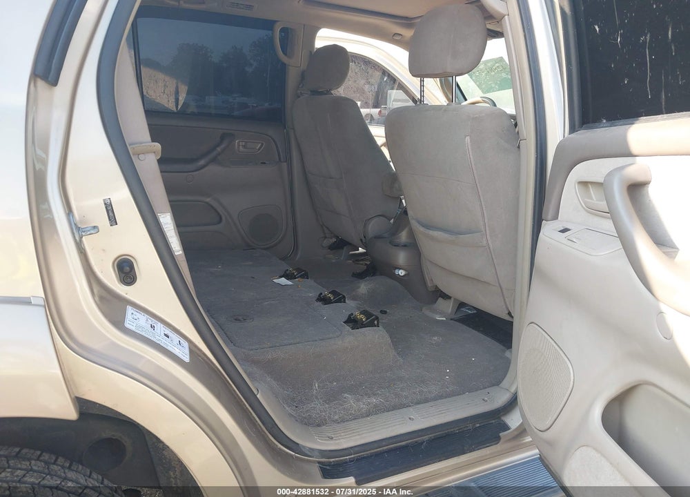 2005 TOYOTA SEQUOIA SR5 V8 VIN: 5TDBT44A85S247488