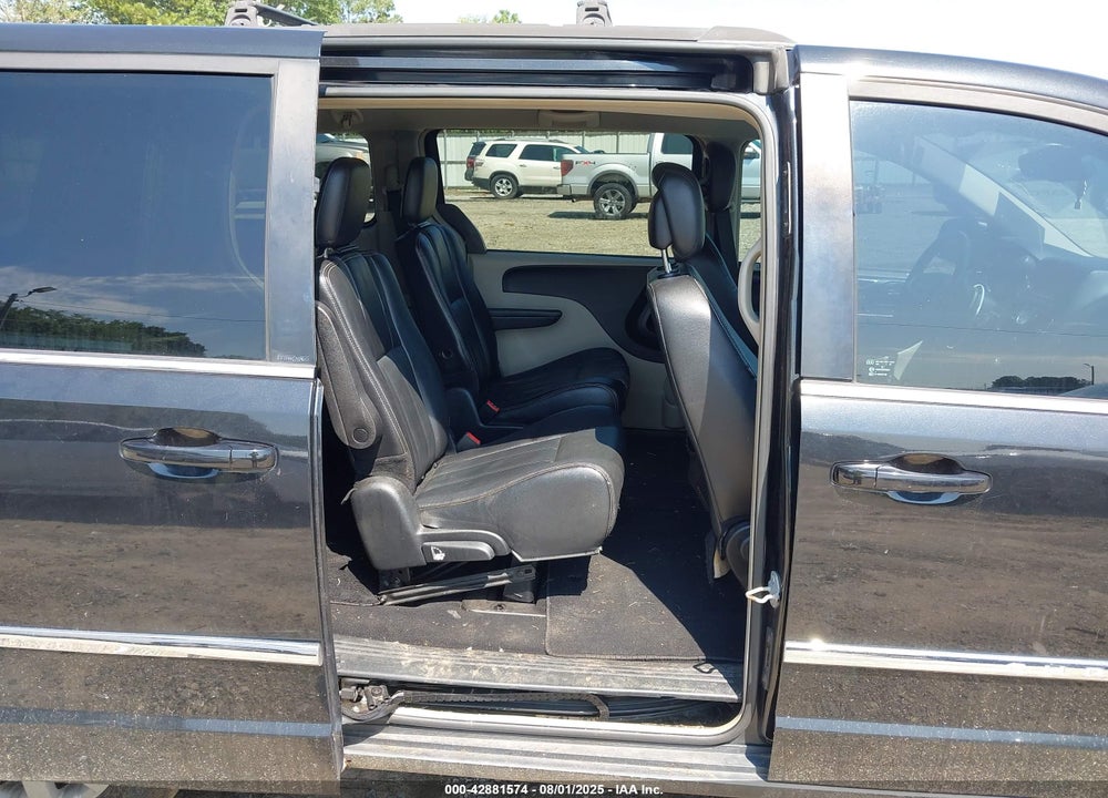 2014 CHRYSLER TOWN & COUNTRY TOURING VIN: 2C4RC1BG6ER272242