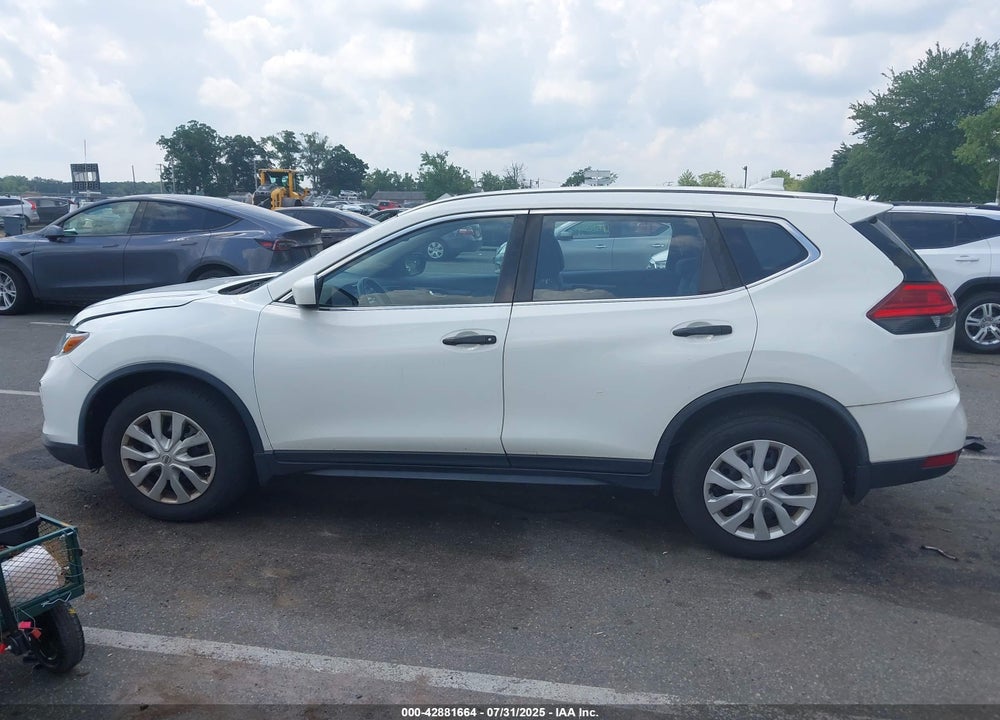 2017 NISSAN ROGUE VIN: JN8AT2MV1HW008991