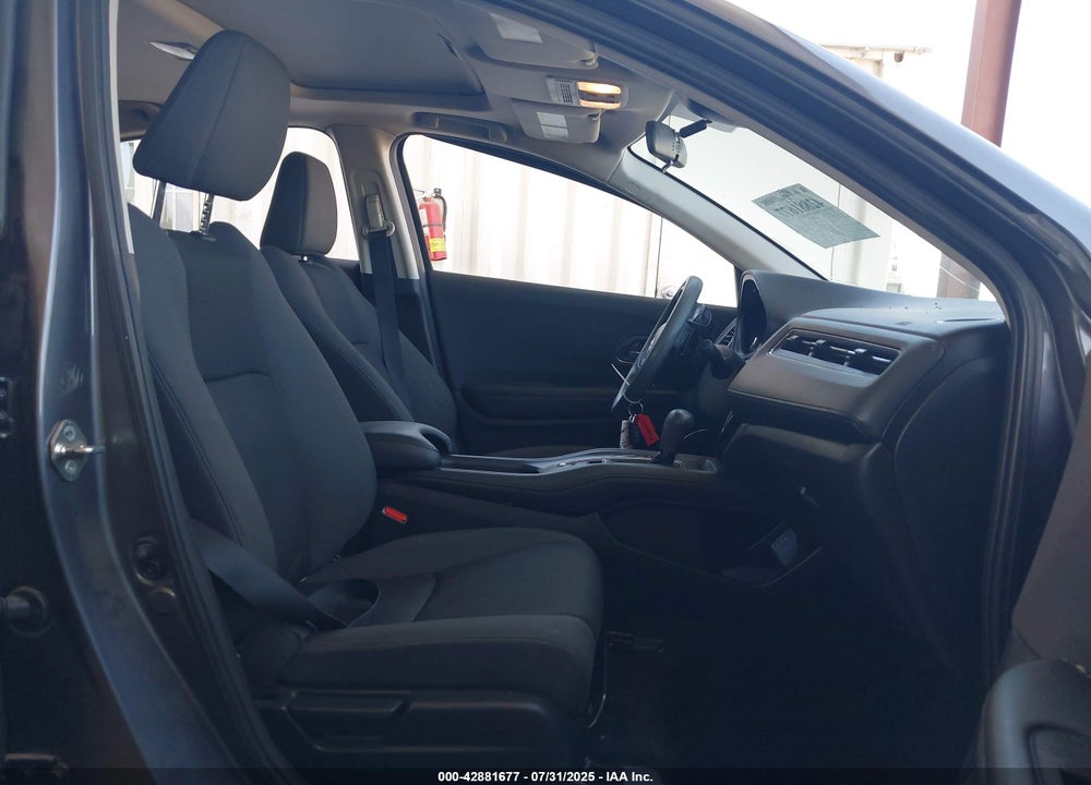 2019 HONDA HR-V VIN: 3CZRU5H57KM718065