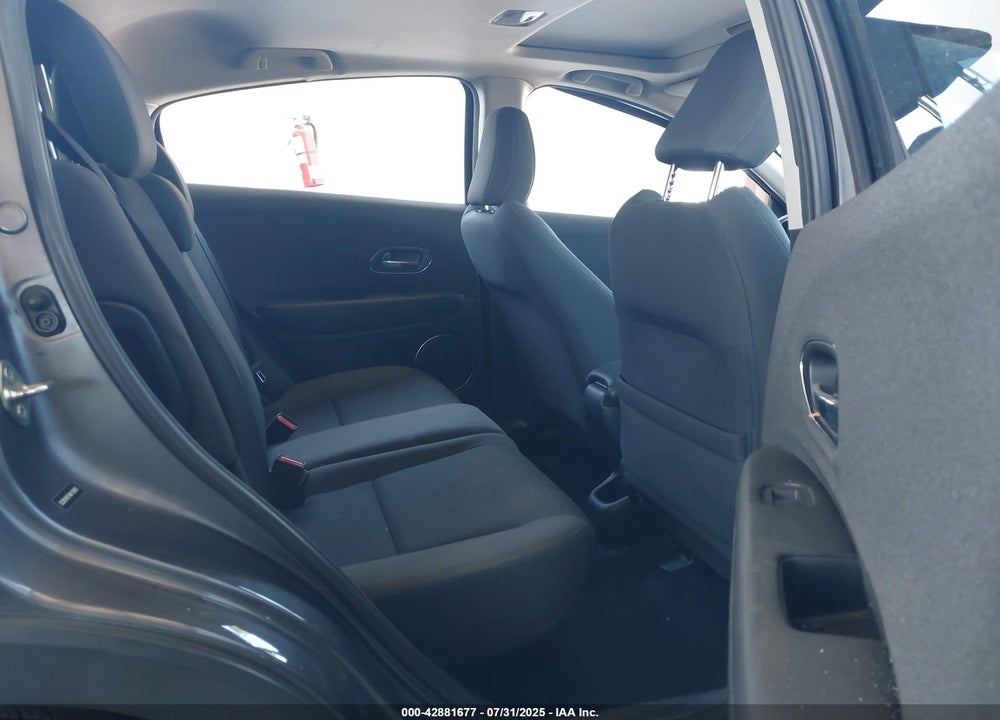 2019 HONDA HR-V VIN: 3CZRU5H57KM718065
