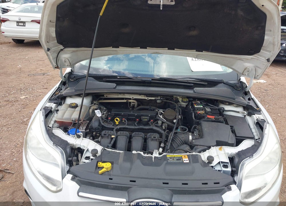 2014 FORD FOCUS VIN: 1FADP3E28EL302186