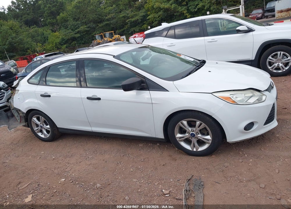 2014 FORD FOCUS VIN: 1FADP3E28EL302186