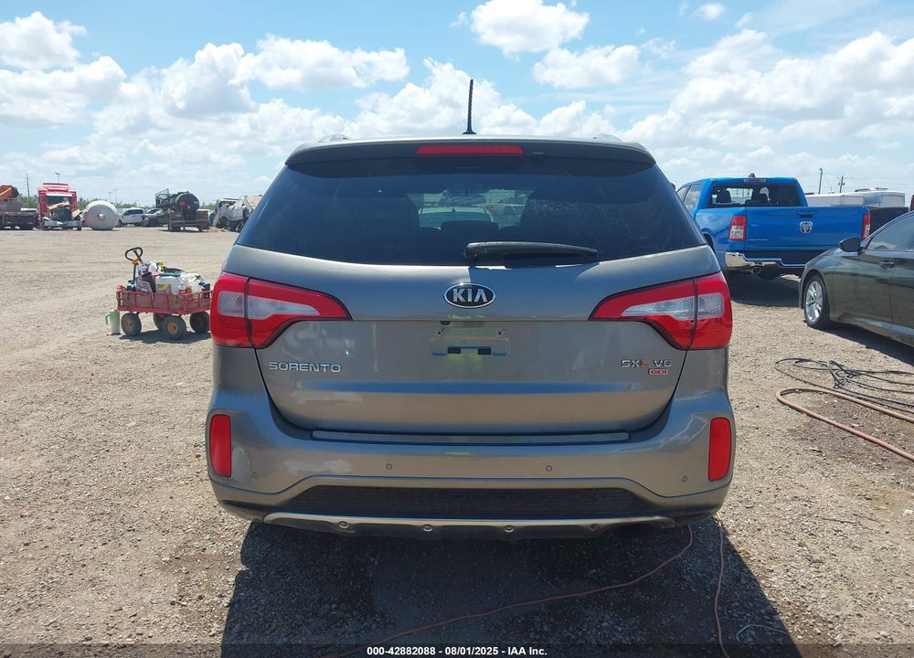 2014 KIA SORENTO VIN: 5XYKW4A72EG531812