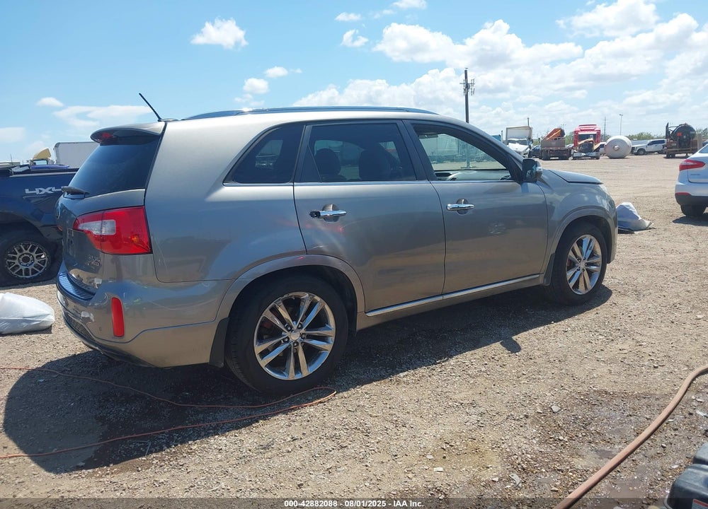 2014 KIA SORENTO VIN: 5XYKW4A72EG531812