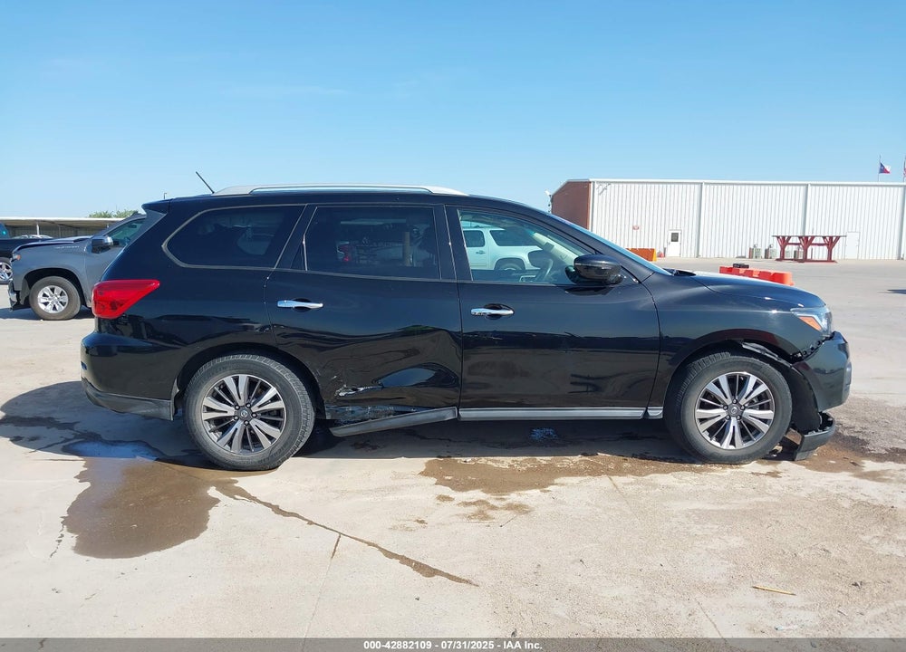 2017 NISSAN PATHFINDER VIN: 5N1DR2MMXHC677725