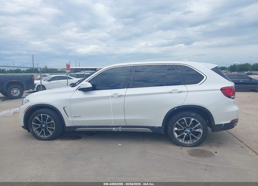 2018 BMW X5 VIN: 5UXKR2C56J0Z16103