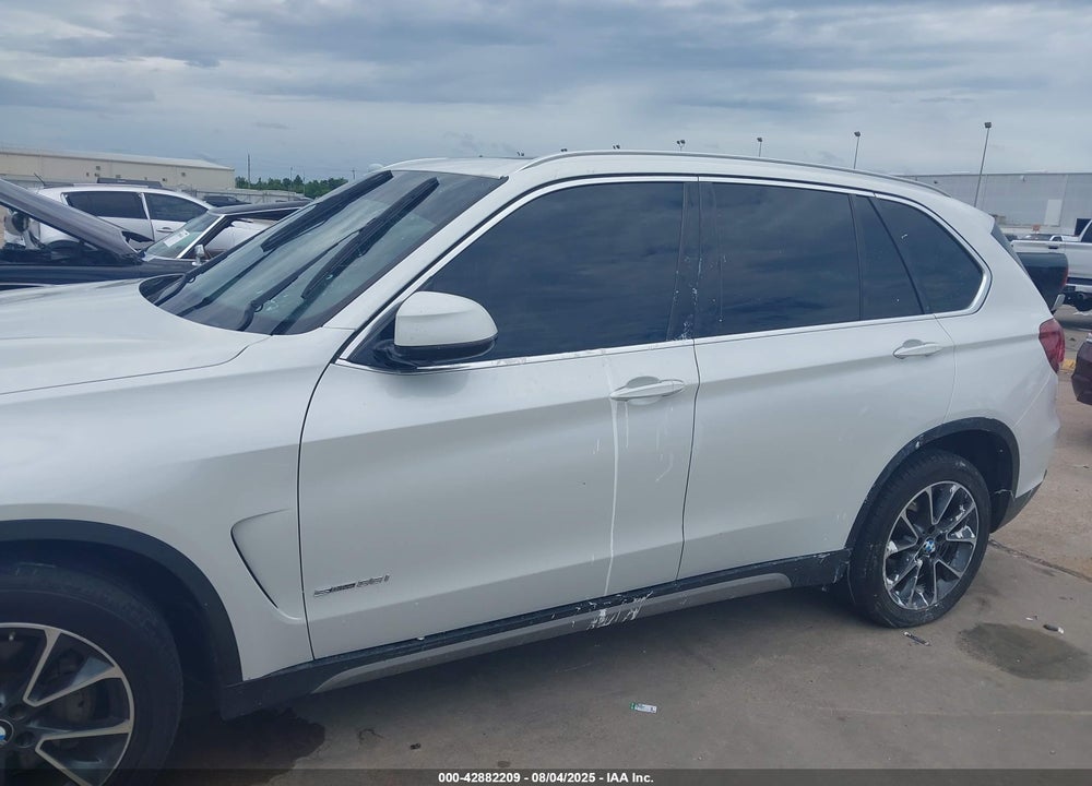 2018 BMW X5 VIN: 5UXKR2C56J0Z16103