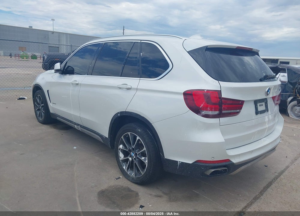 2018 BMW X5 VIN: 5UXKR2C56J0Z16103