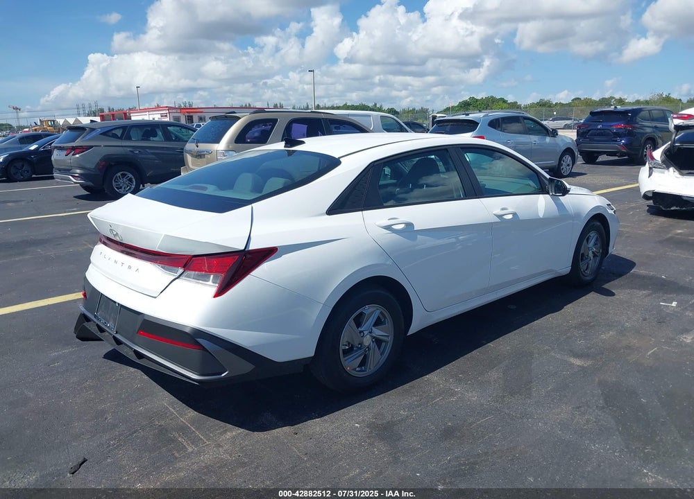 2025 HYUNDAI ELANTRA VIN: KMHLL4DG0SU052951
