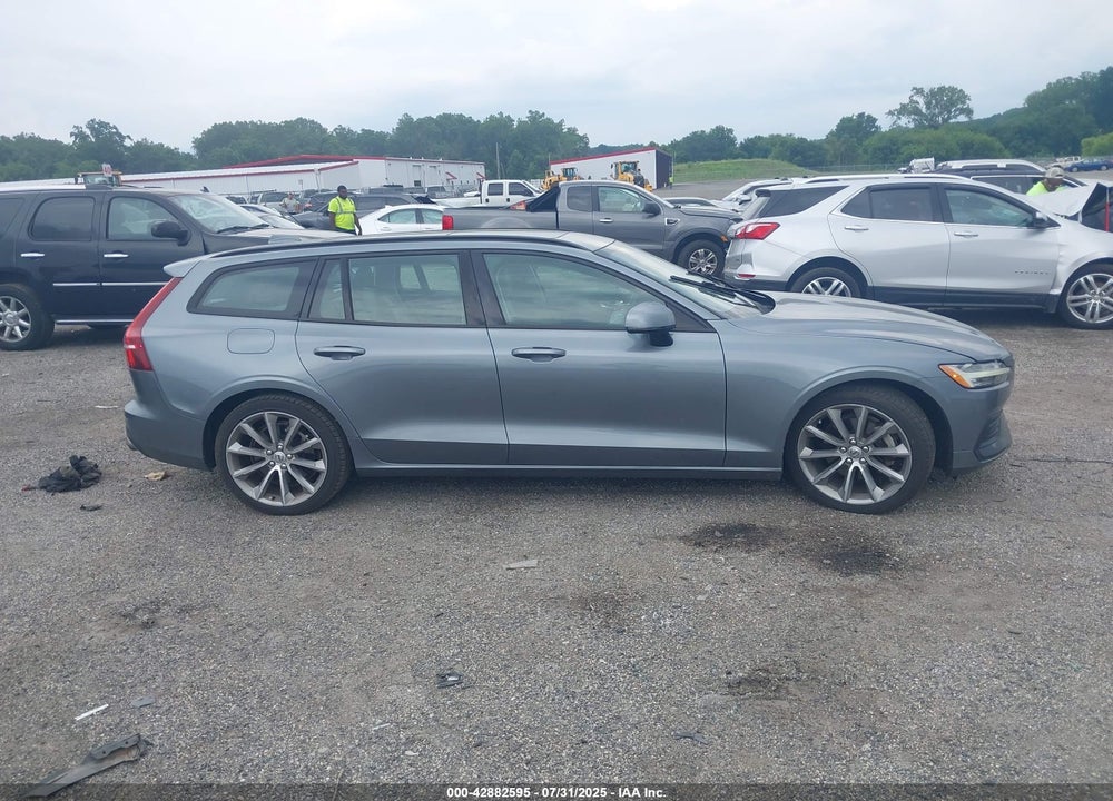 2020 VOLVO V60 T5 MOMENTUM VIN: YV1102EKXL2349034