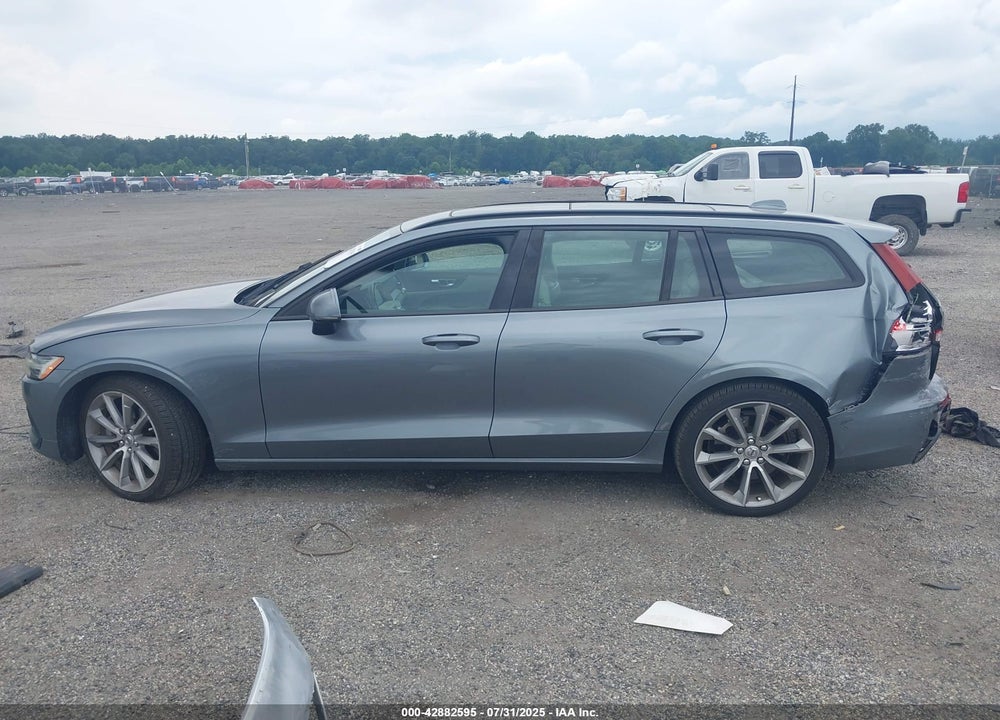 2020 VOLVO V60 T5 MOMENTUM VIN: YV1102EKXL2349034