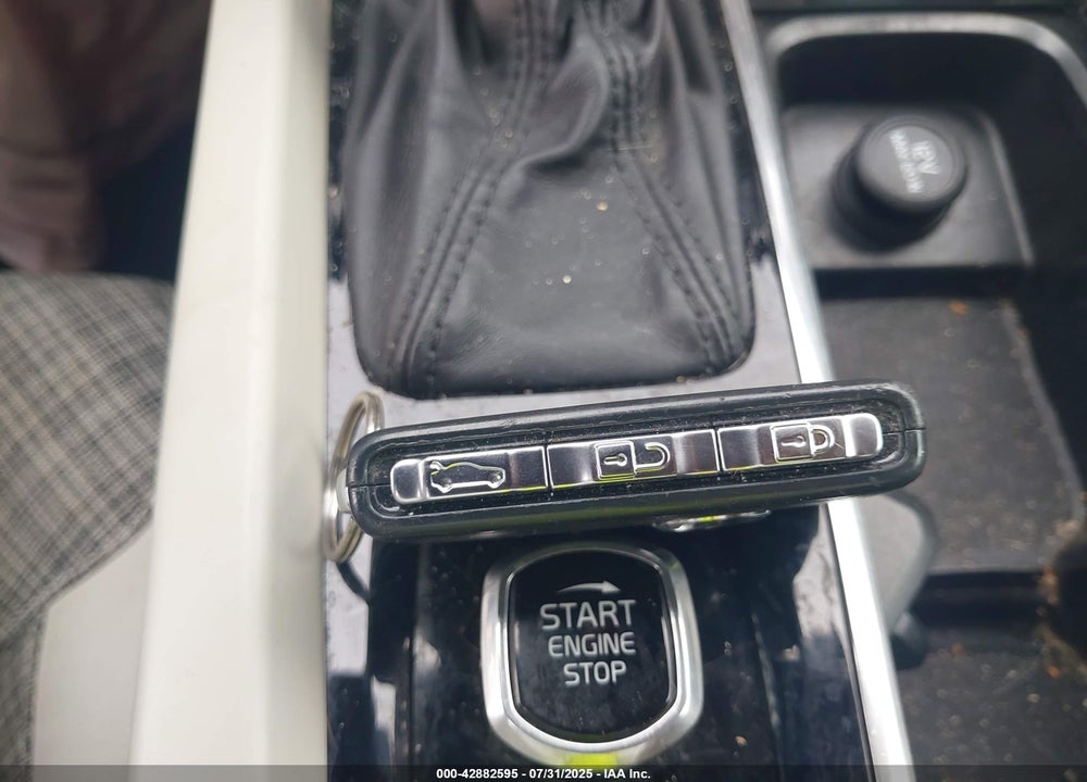 2020 VOLVO V60 T5 MOMENTUM VIN: YV1102EKXL2349034