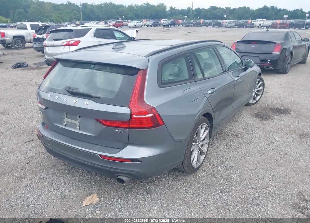 2020 VOLVO V60 T5 MOMENTUM VIN: YV1102EKXL2349034