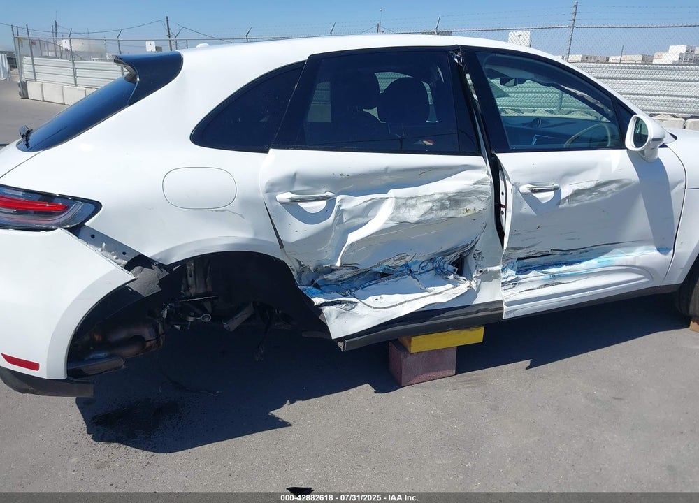 2023 PORSCHE MACAN VIN: WP1AA2A56PLB15605