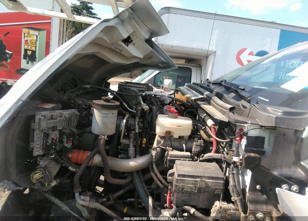 2022 CHEVROLET SILVERADO 4500HD 1WT VIN: 1HTKHPVK0NH171721