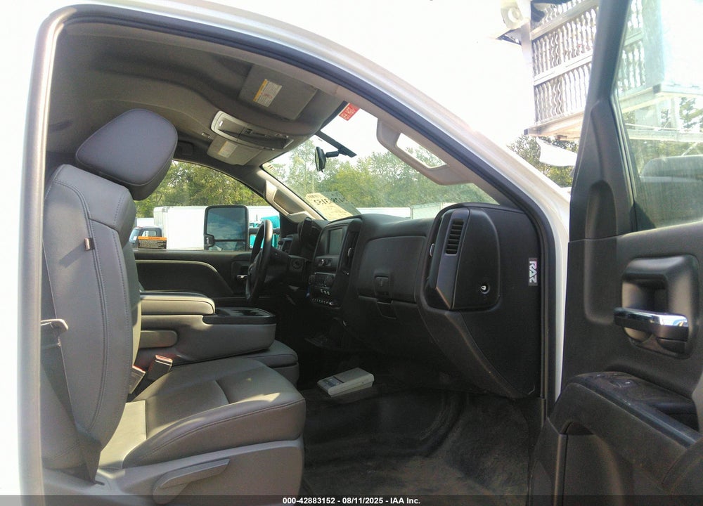 2022 CHEVROLET SILVERADO 4500HD 1WT VIN: 1HTKHPVK0NH171721