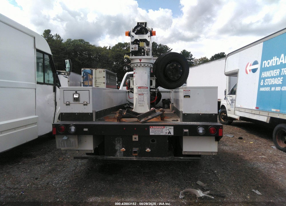 2022 CHEVROLET SILVERADO 4500HD 1WT VIN: 1HTKHPVK0NH171721