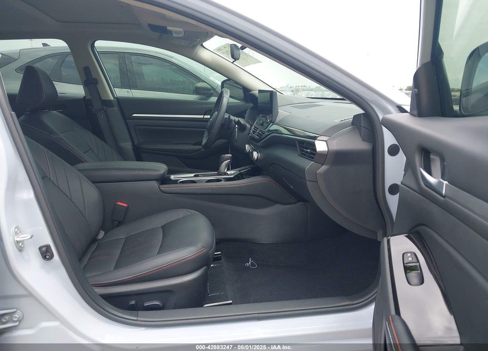 2024 NISSAN ALTIMA VIN: 1N4BL4CV5RN402049