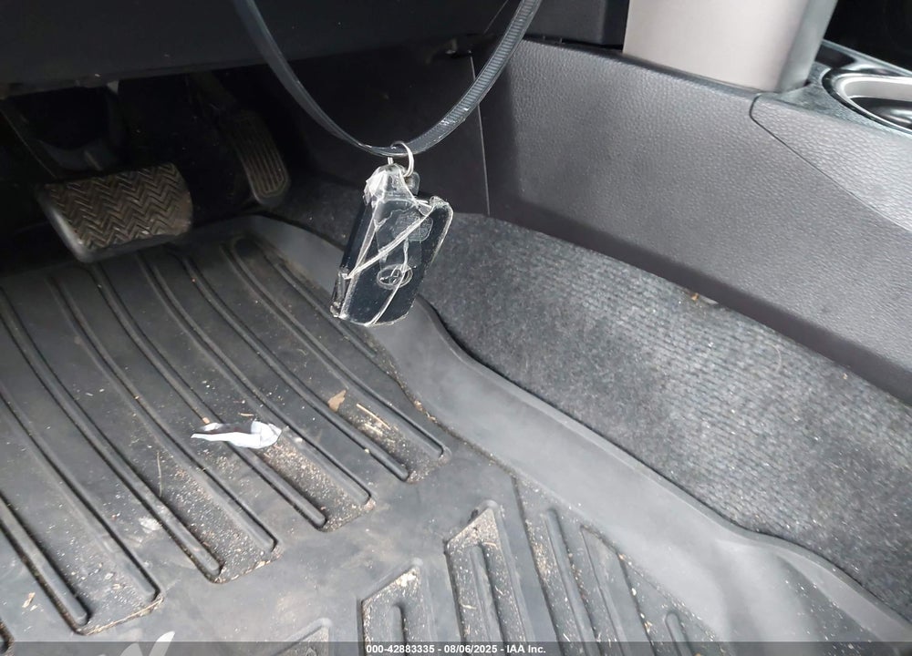 2018 TOYOTA RAV4 VIN: 2T3DFREV1JW833974